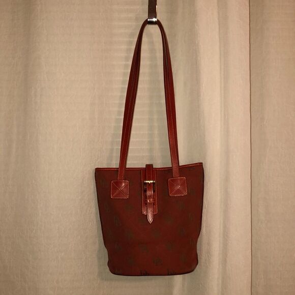 Dooney & Bourke Red Canvas Leather Combo DB Logo Bucket Shoulder Bag Purse - Picture 3 of 15